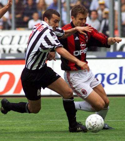 烏拉圭天藍(lán)軍團(tuán)歷史最佳陣容_歷史世界杯最佳陣容_烏拉圭歷史最強(qiáng)世界杯陣容