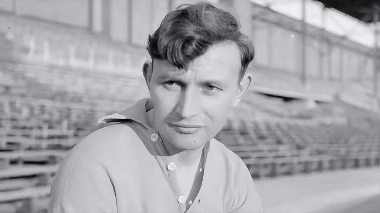 世界足壇歷史射手榜排名_足球史上進(jìn)球最多的十位球員_世界杯歷史射手王